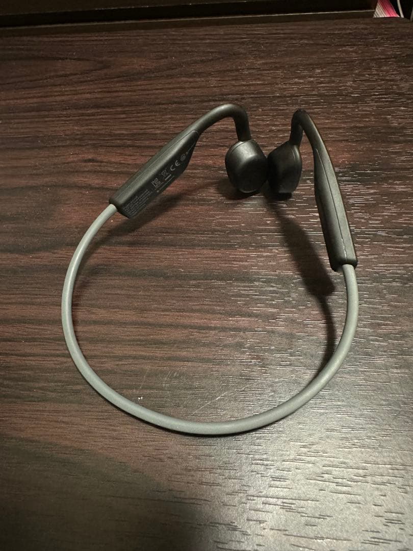 AFTERSHOKZ 骨伝導イヤホン ネックバンド型