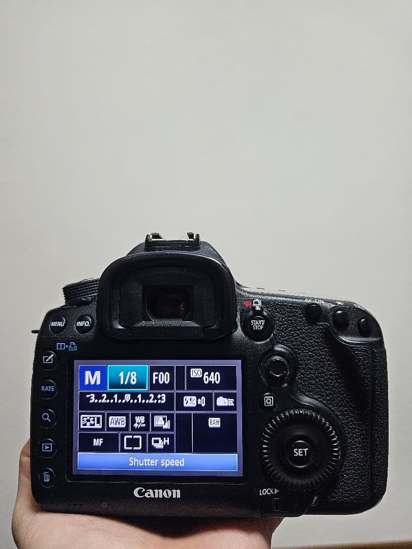 Canon EOS 5D Mark III デジタル一眼レフ