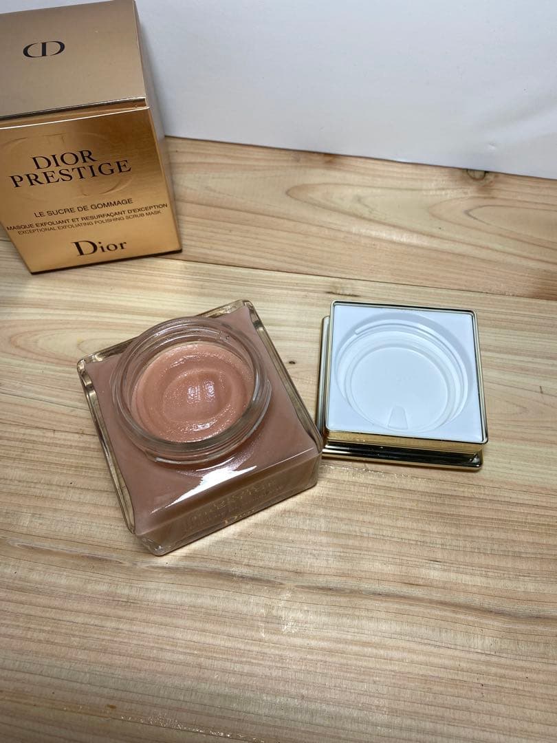 Dior プルステージルゴマージュ