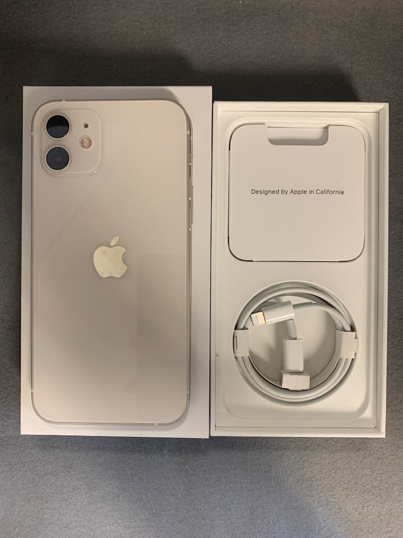 超美品　国内版　SIMフリー　iPhone12 256GB ホワイト色