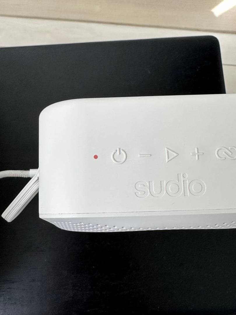 Sudio F2 スピーカー　防水
