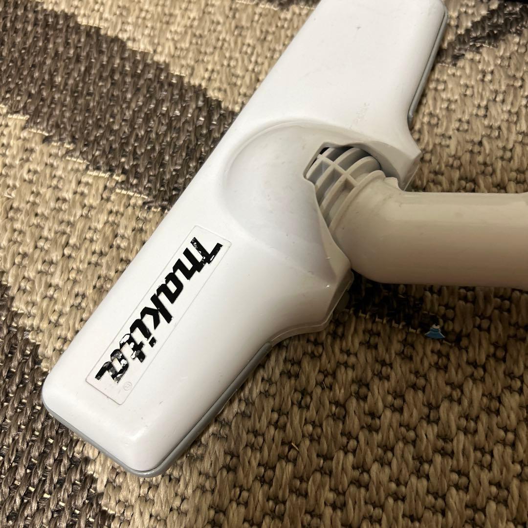 A*a様 Makita スティッククリーナー ホワイト 充電スタンド付き