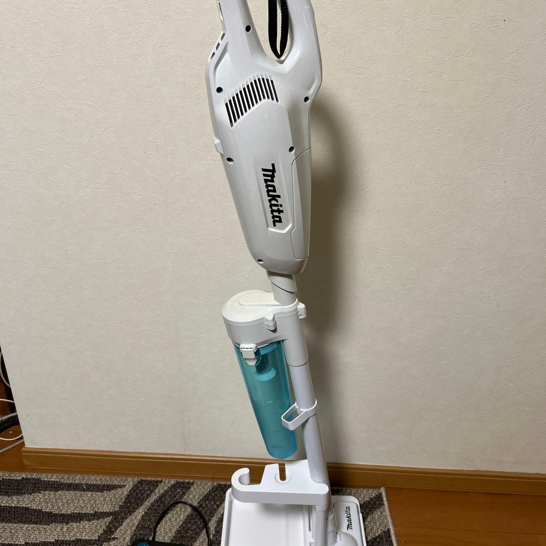 A*a様 Makita スティッククリーナー ホワイト 充電スタンド付き