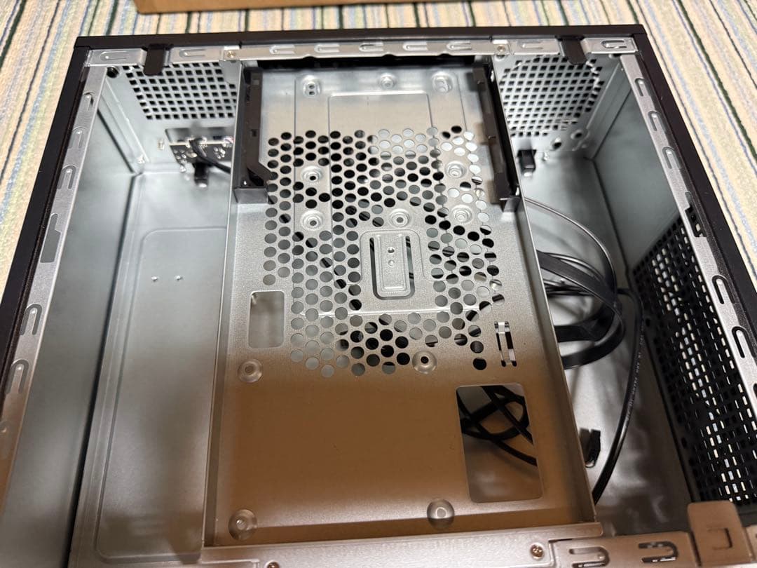 Silver Stone ML11B PCケースSST-ML11B ＋300W