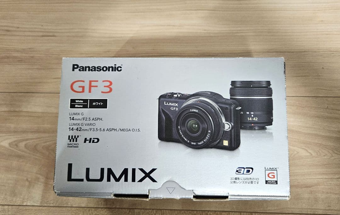 美品　Panasonic LUMIX DMC-GF3W ダブルレンズキット