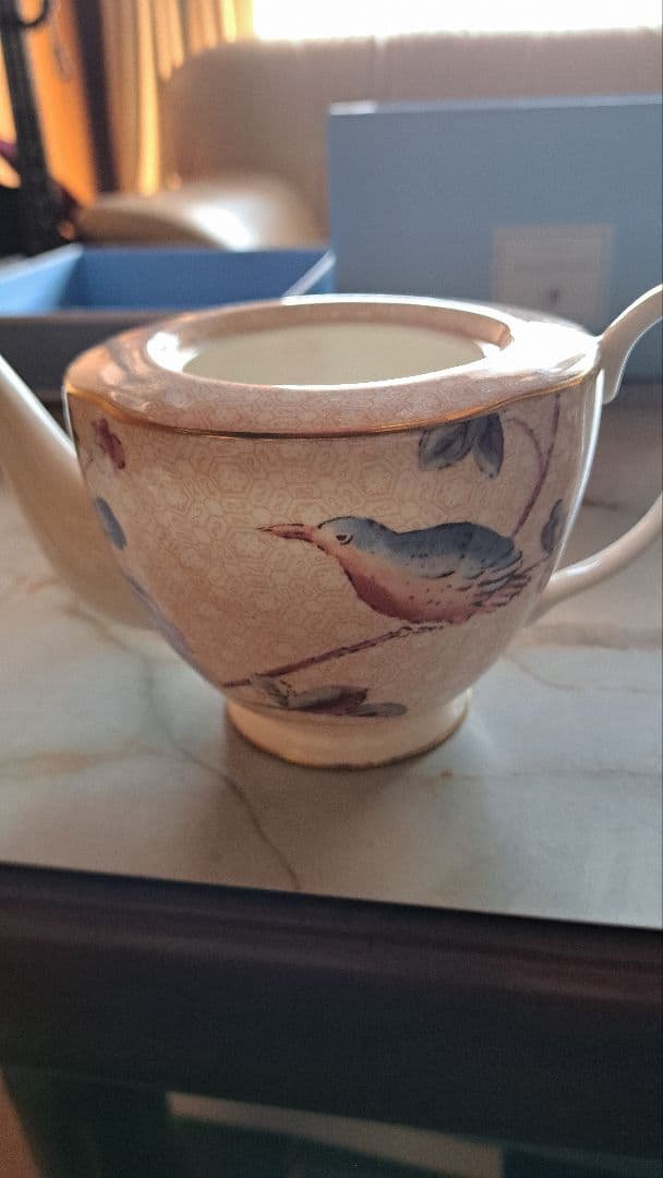 陶器製 茶碗 鳥と葉の絵柄
