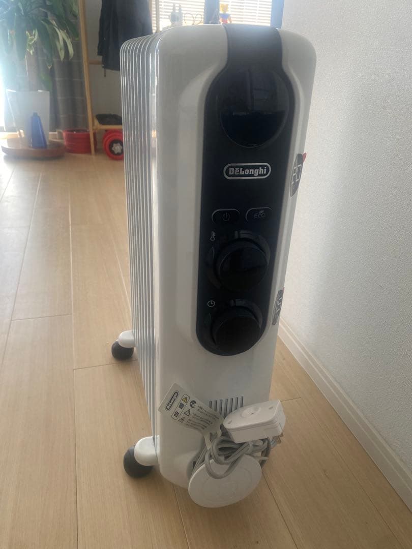【新品同様品】DeLonghi RHJ35M1015-BK オイルヒーター