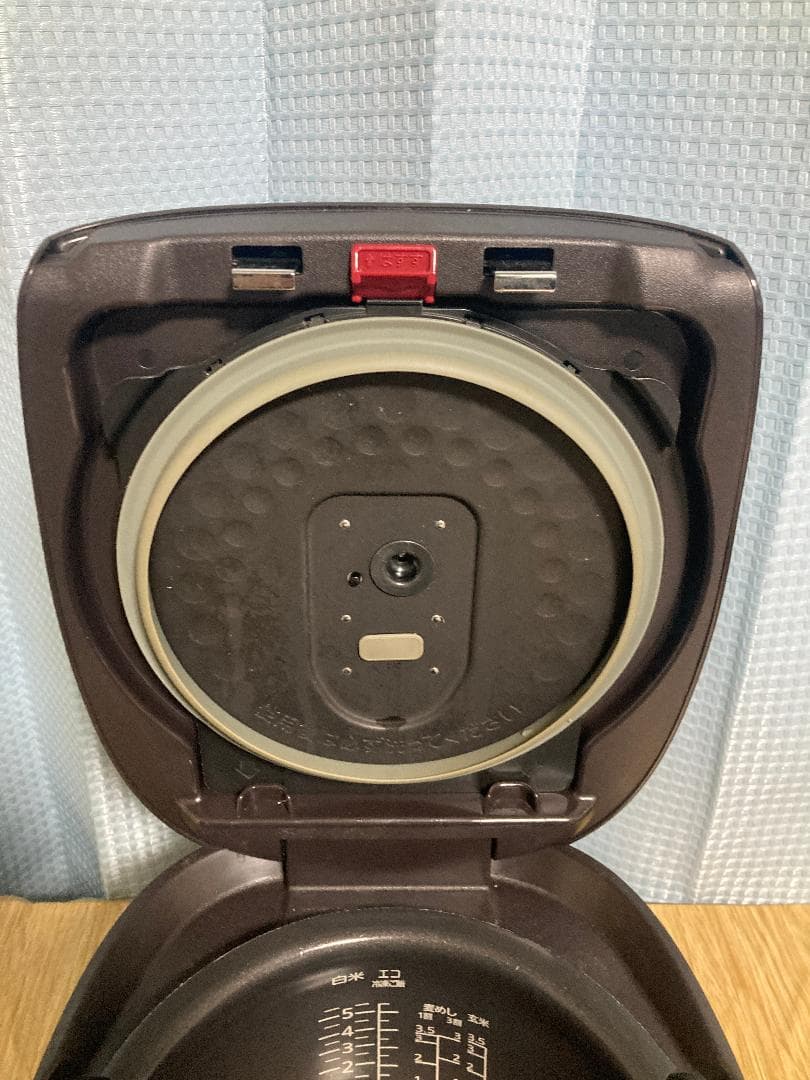 21年製TIGER 炊飯器 ジャー圧力IHジャー炊飯器 5合炊きJPK-B100