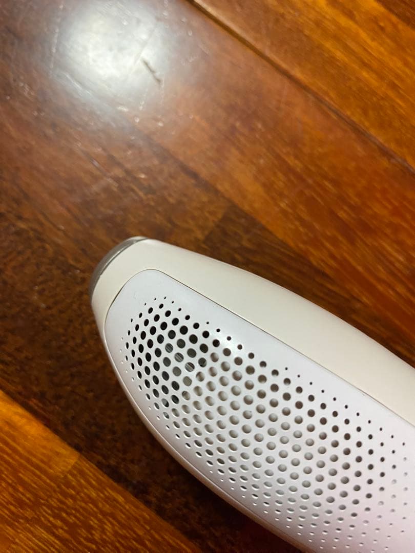 【ジャンク】トリア 充電式脱毛器 ホワイト tria　レーザー脱毛