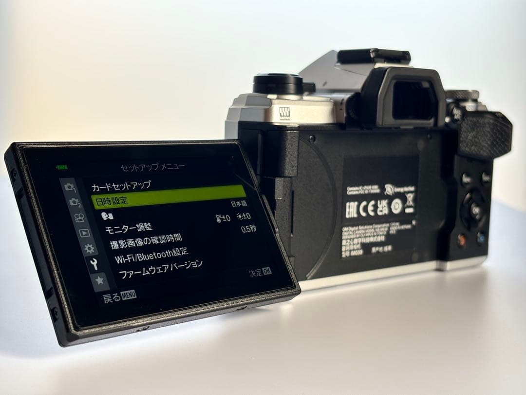 【美品】OM SYSTEM OM-5 ミラーレス一眼カメラ＋グリップ