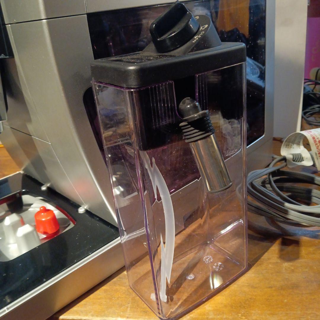 デロンギ　マグニフィカSカプチーノ　全自動エスプレッソマシン　ECAM23460
