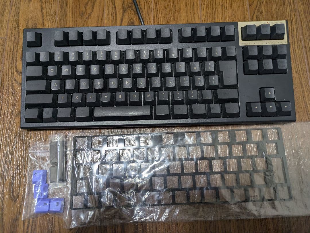 REALFORCE R2 荷重30g R2TLSA-JP3-BK