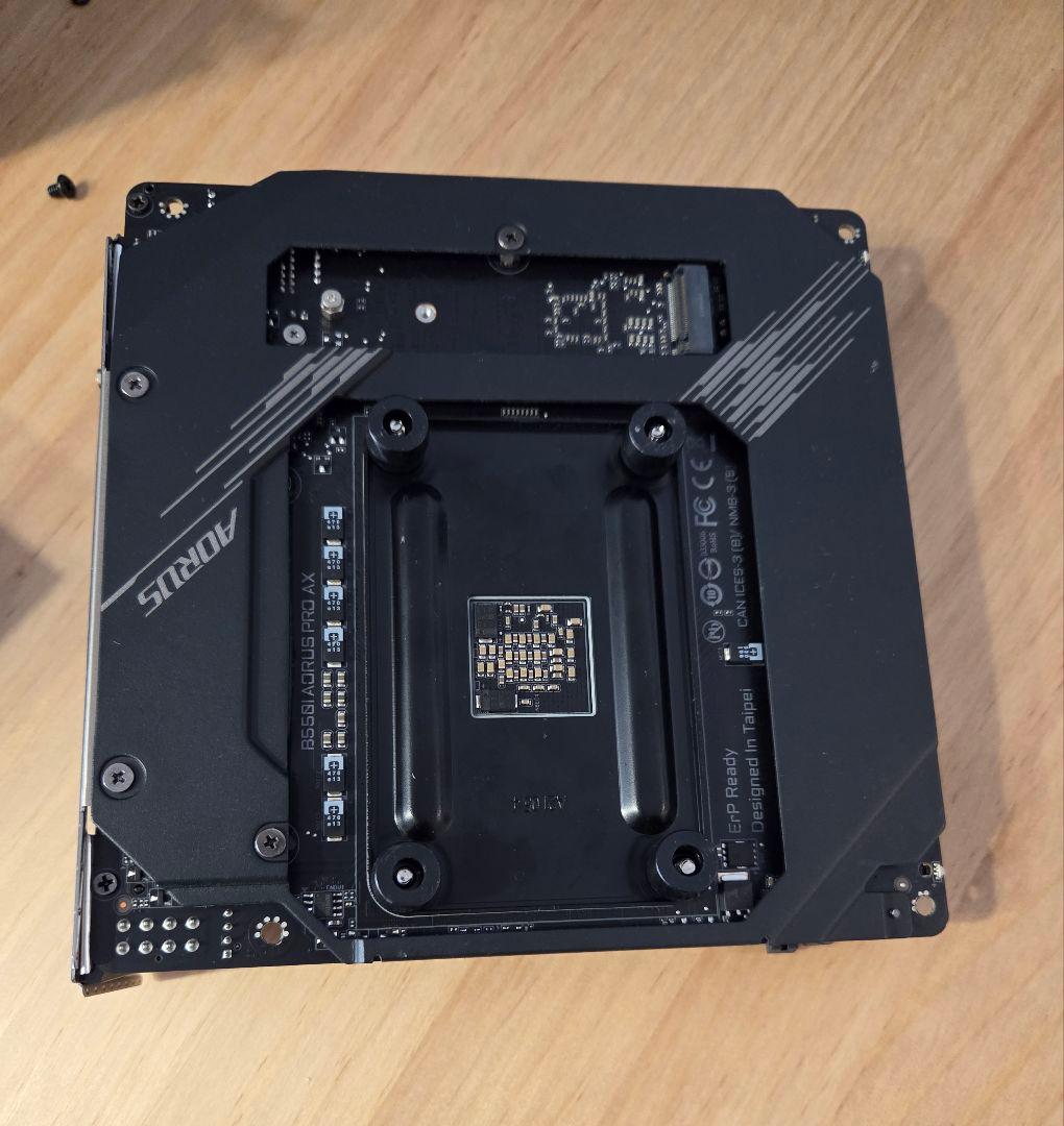 AORUS B550I マザーボード Mini-ITX