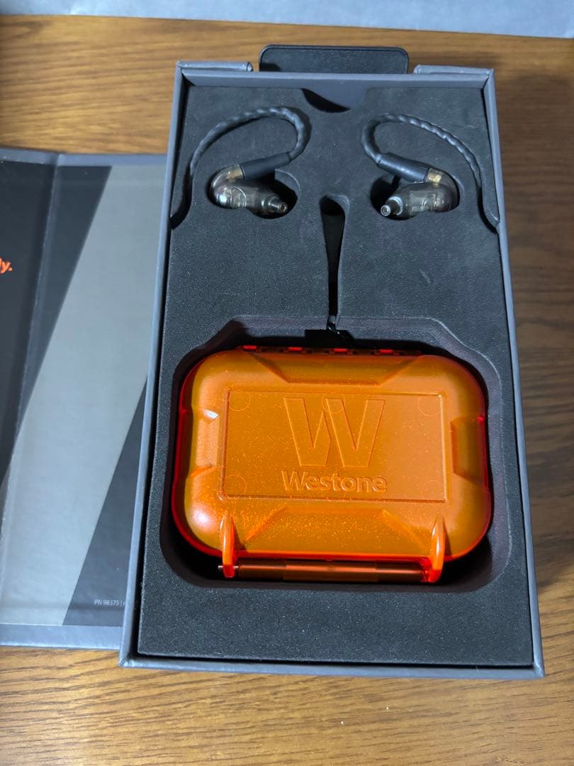 Westone UM Pro 30 スモーク 左側不良あり
