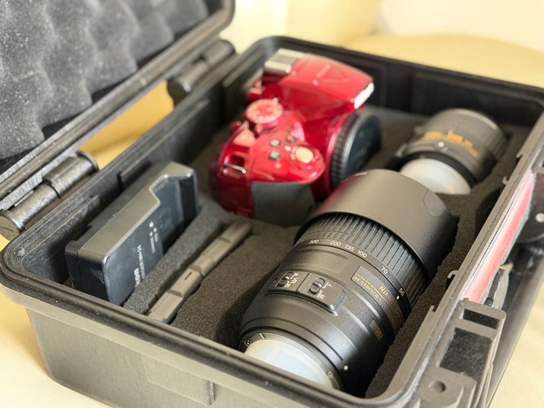 Nikon D5300 レッド デジタル一眼レフカメラ　ショット数少