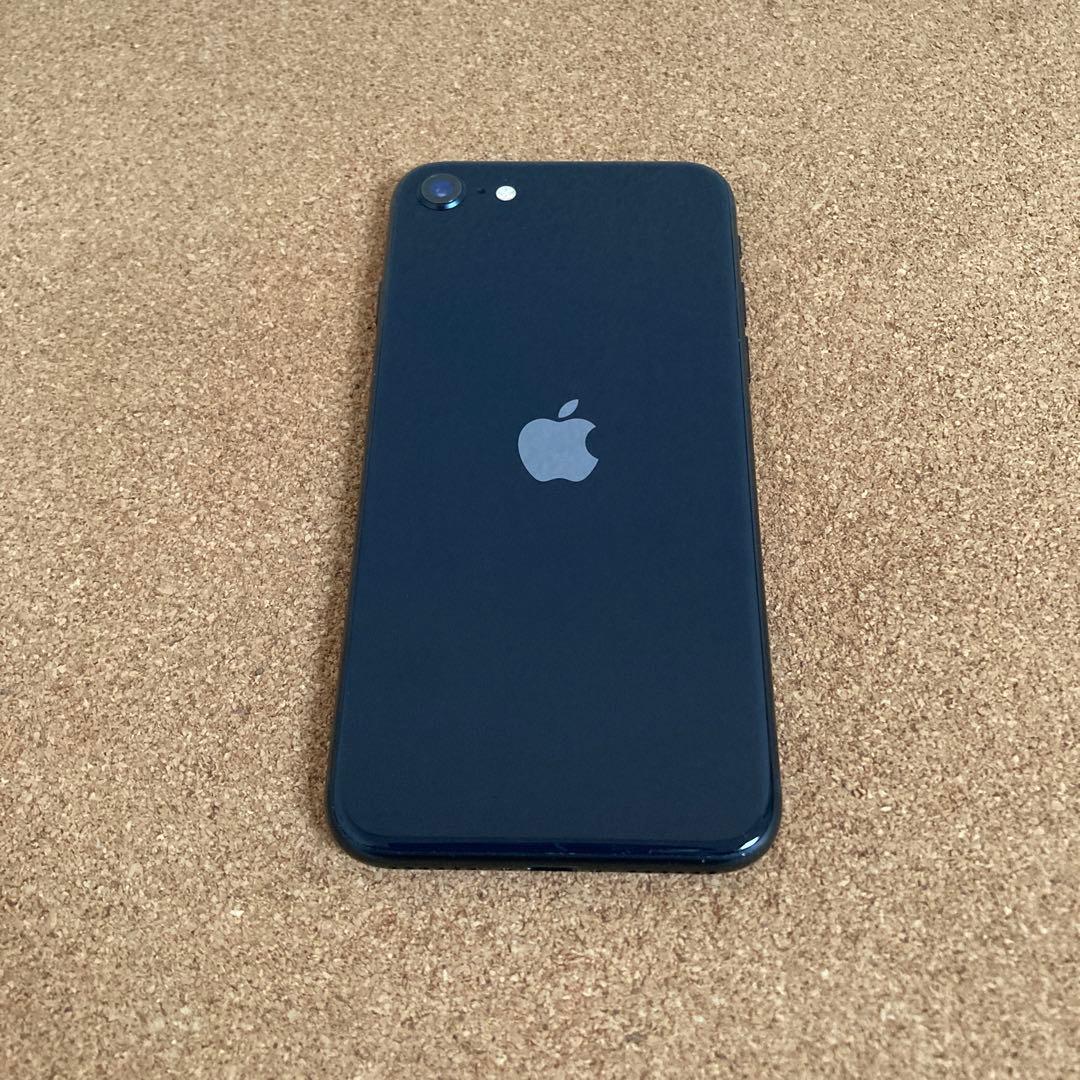 4188【早い者勝ち】電池新品☆iPhoneSE3 64GB SIMフリー☆