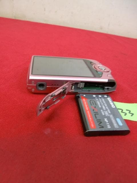 33：CASIO EXILIM　EX-Z2000　カシオ　デジカメ　ジャンク