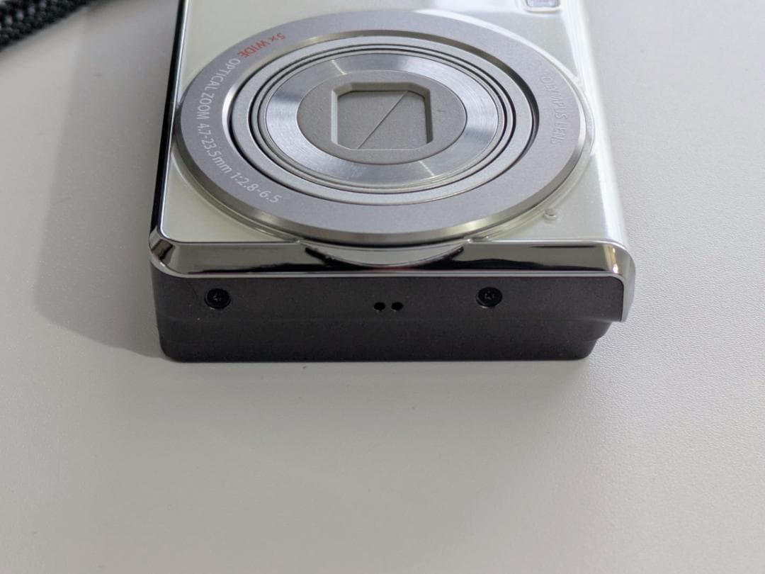 OLYMPUS FE-5030 パールホワイト デジタルカメラ 動作確認済み