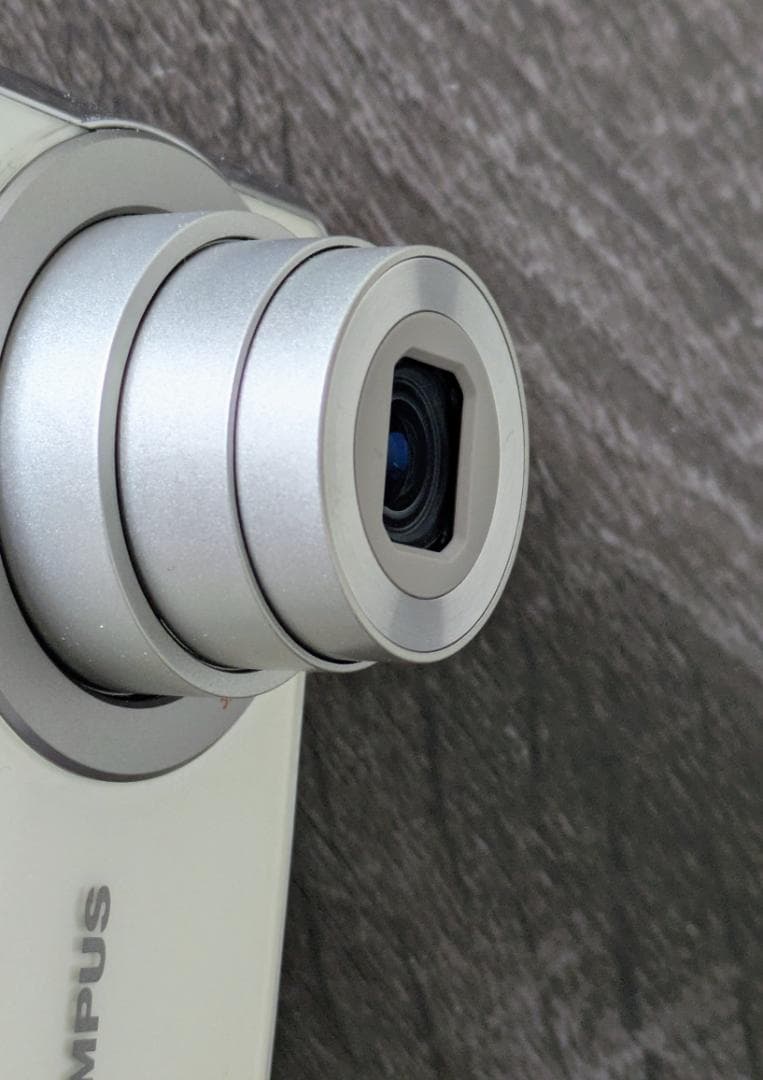 OLYMPUS FE-5030 パールホワイト デジタルカメラ 動作確認済み
