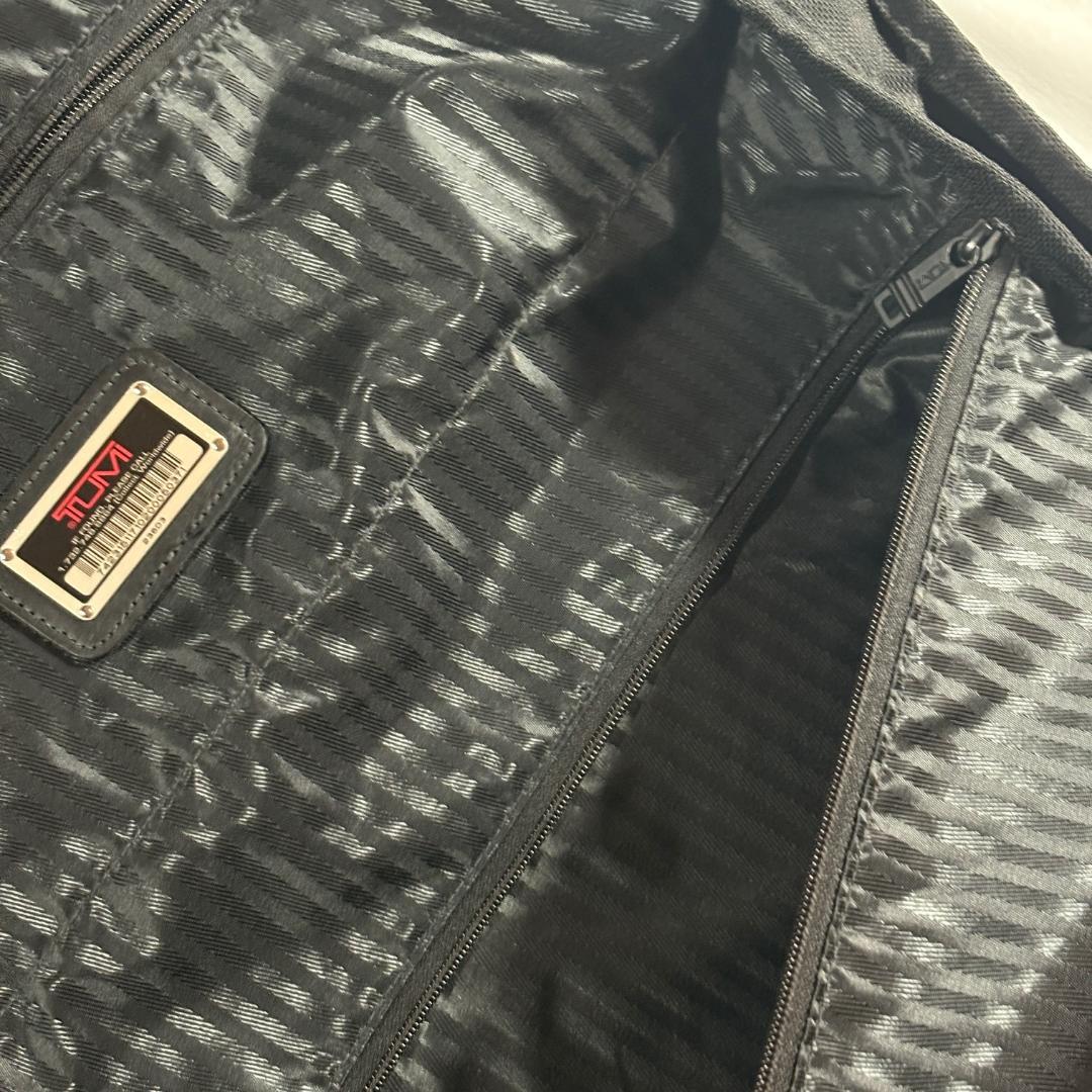 TUMI ビジネス ガーメントバッグ 出張 衣装収納 旅行 236D3