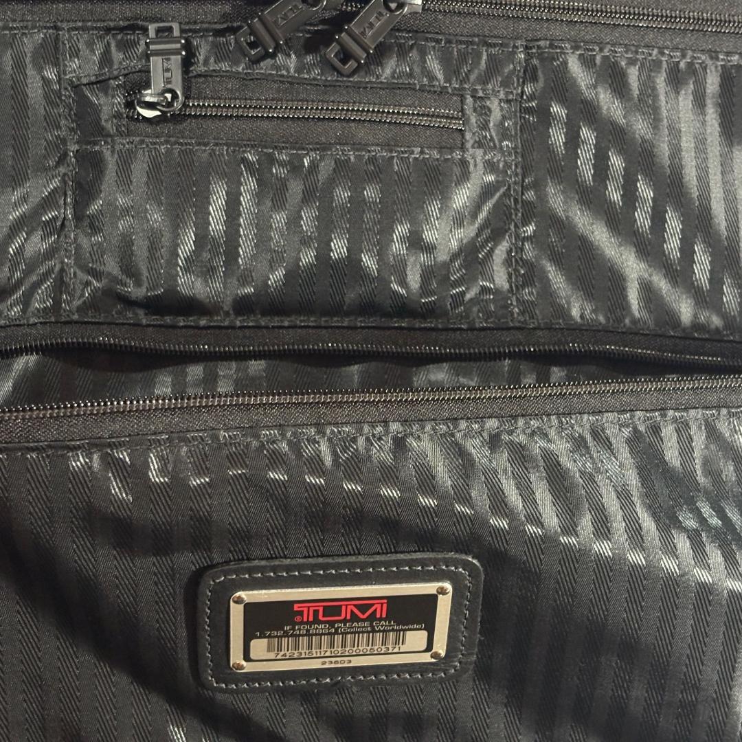 TUMI ビジネス ガーメントバッグ 出張 衣装収納 旅行 236D3