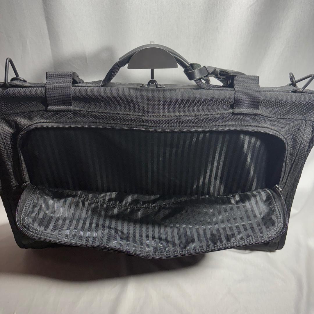 TUMI ビジネス ガーメントバッグ 出張 衣装収納 旅行 236D3