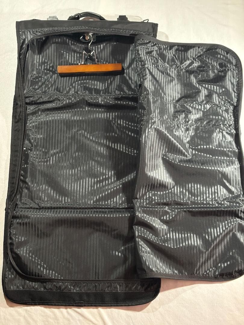 TUMI ビジネス ガーメントバッグ 出張 衣装収納 旅行 236D3