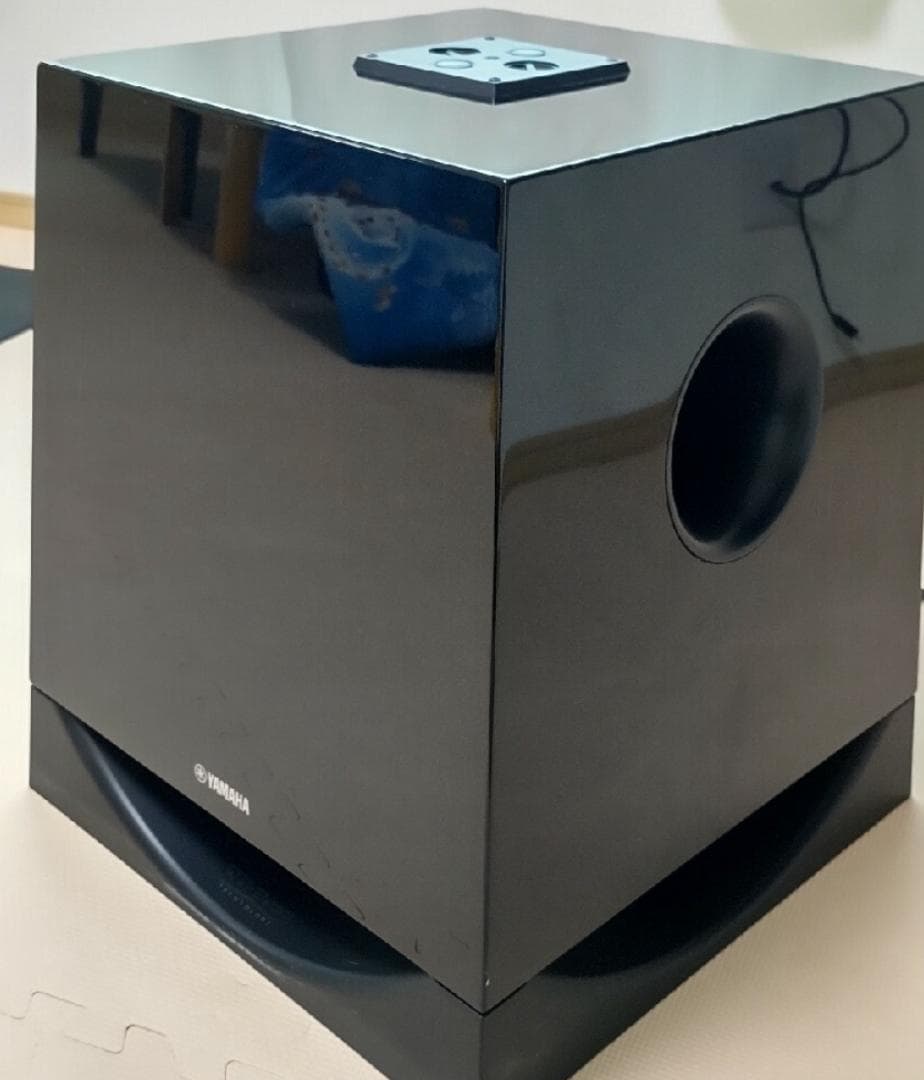 送料無料 300W出力の大迫力重低音 ヤマハ サブウーファー NS-SW700