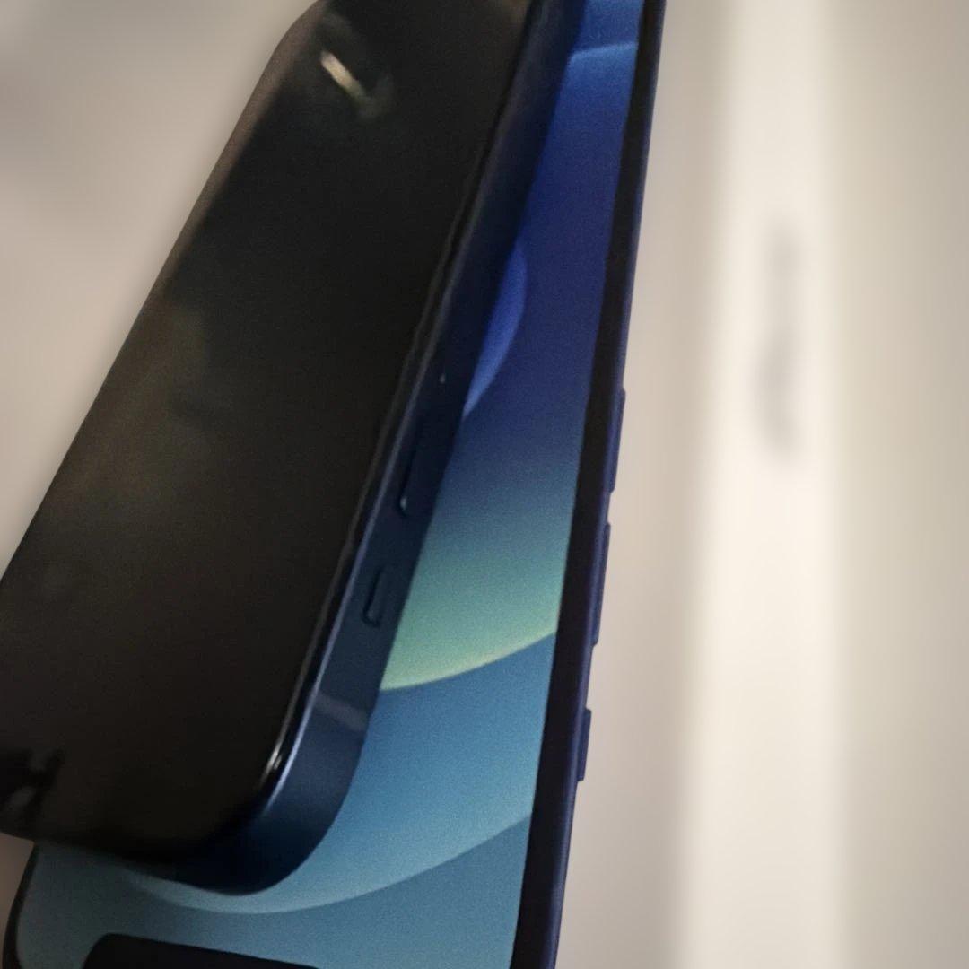 iPhone12 本体　128GB ブルー