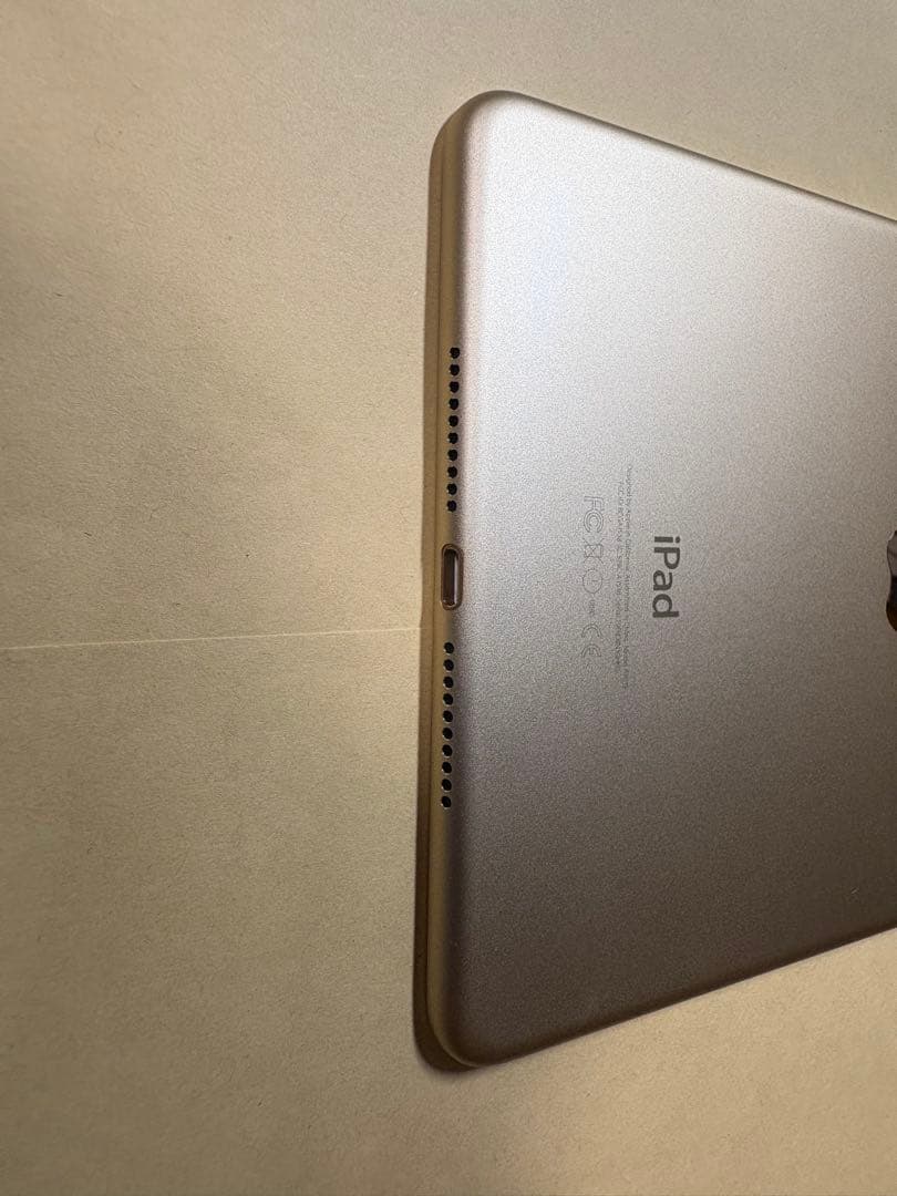 超美品iPad mini4 16GB wifi