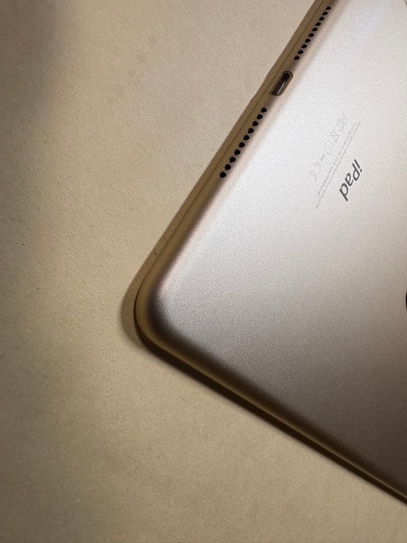 超美品iPad mini4 16GB wifi