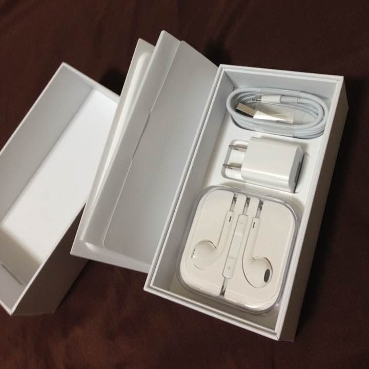 iphone seの付属品
