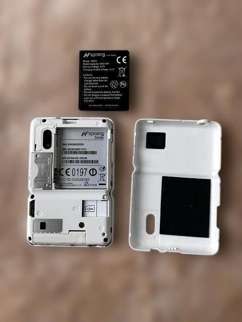 【幻のHuawei U8300】Spriiing Smile QWERTYスマホ