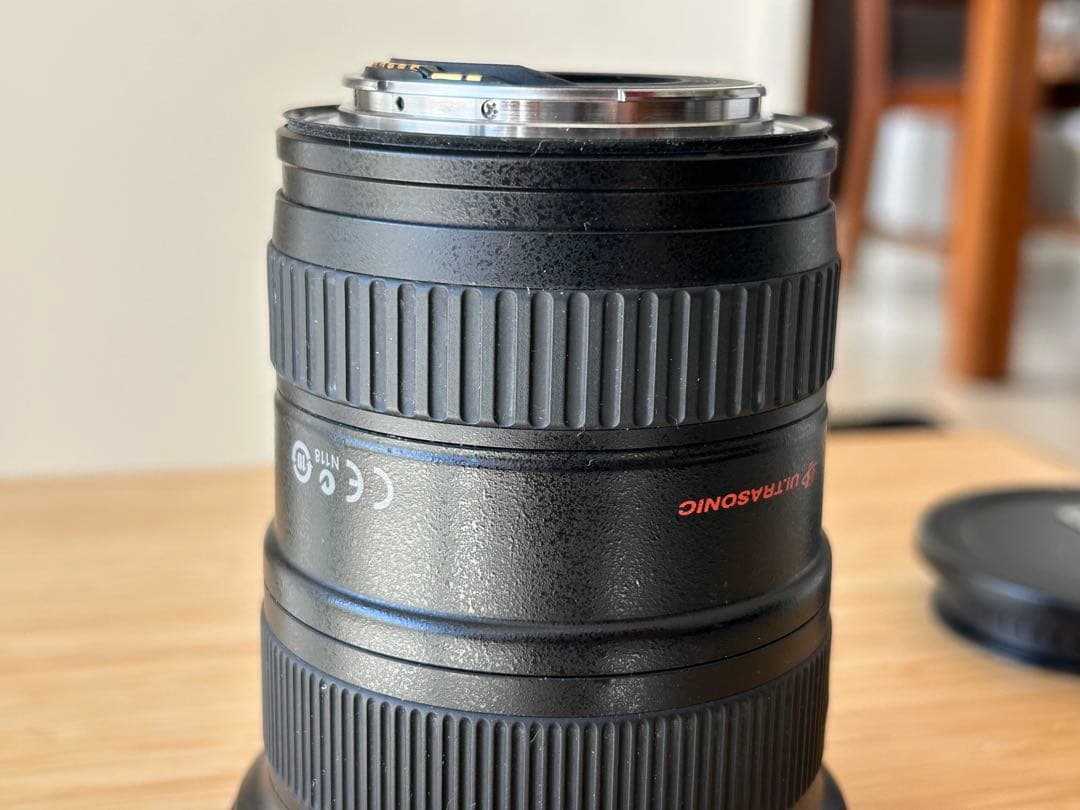[美品] 超広角Canon EF16-35mm F2.8L II USM
