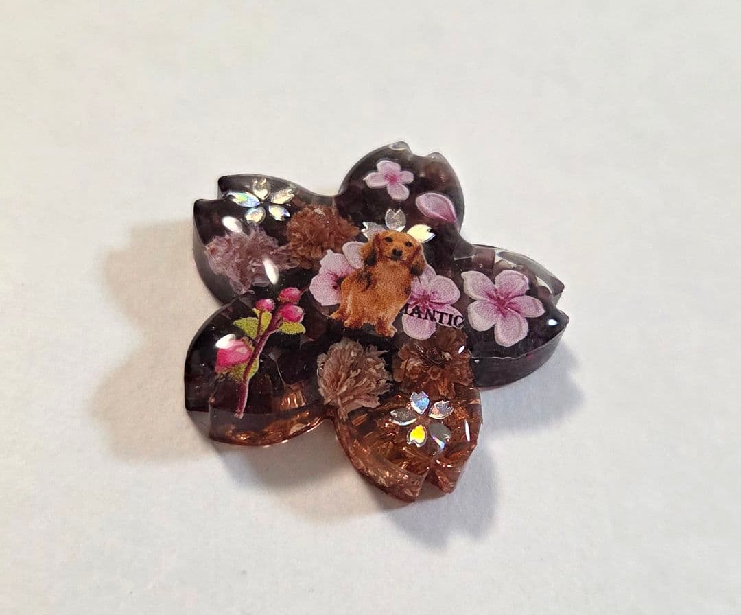 ダックスフンドちゃん桜アクセサリー✨天然石とドライフラワー入り
