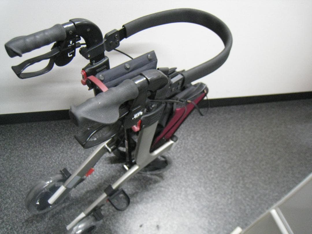 介護用品 歩行車 リトルターン ハイタイプ アロン化成 安寿 リハビリ ①