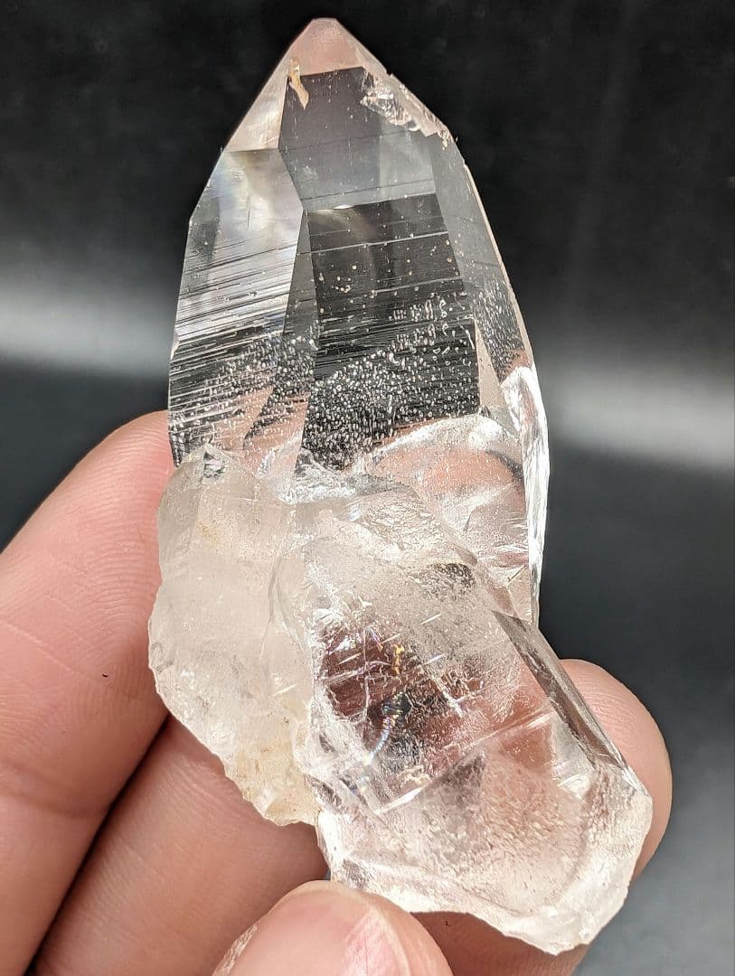 高品質　ガネッシュヒマール産　水晶　ポイント　E