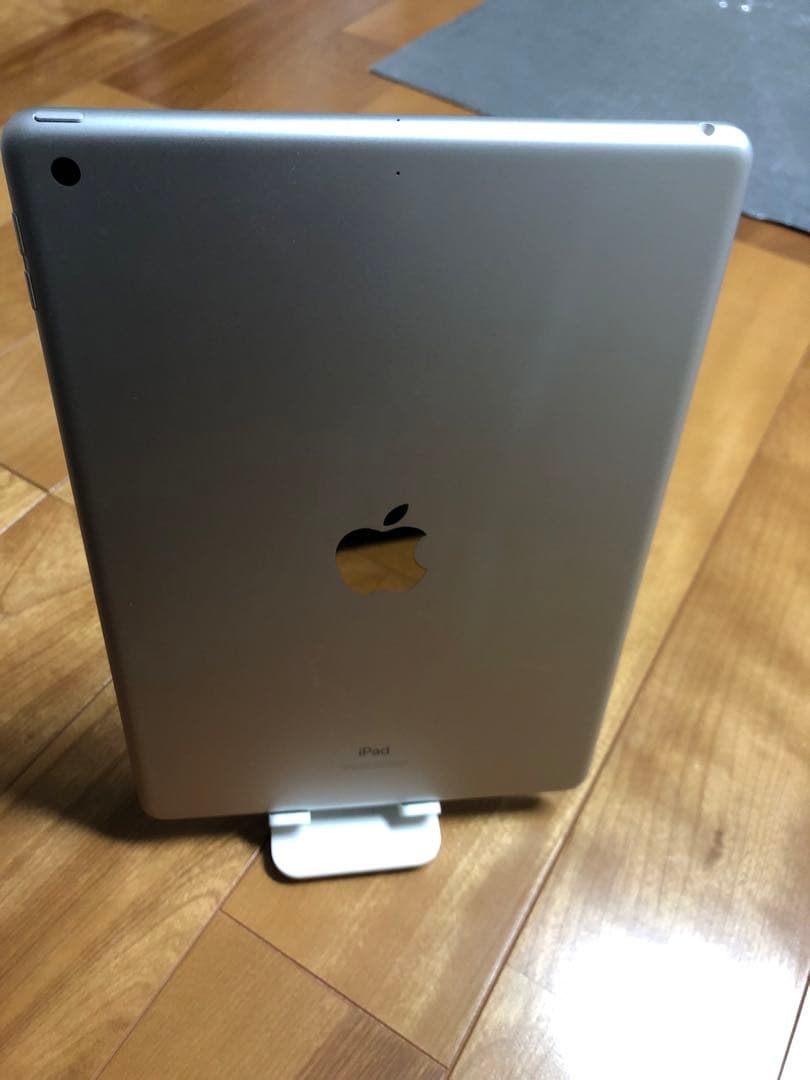 ⭐︎Apple iPad シルバー 本体　第9世代　64GB⭐︎ wifiモデル