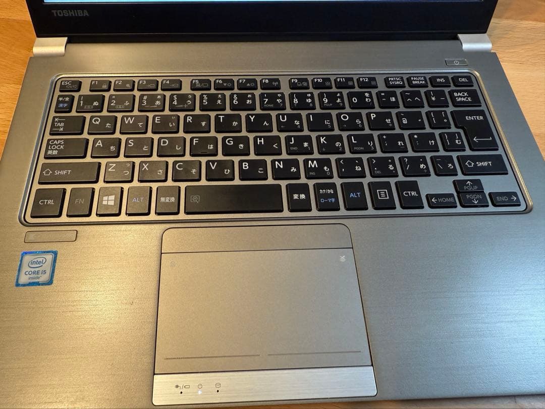 Toshiba Dynabook シルバー ノートPC