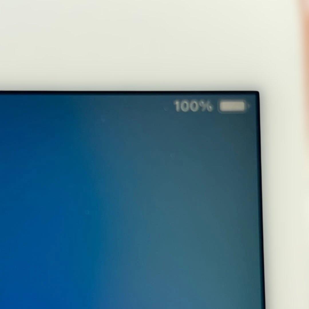 iPad (第8世代) セルラー ゴールド