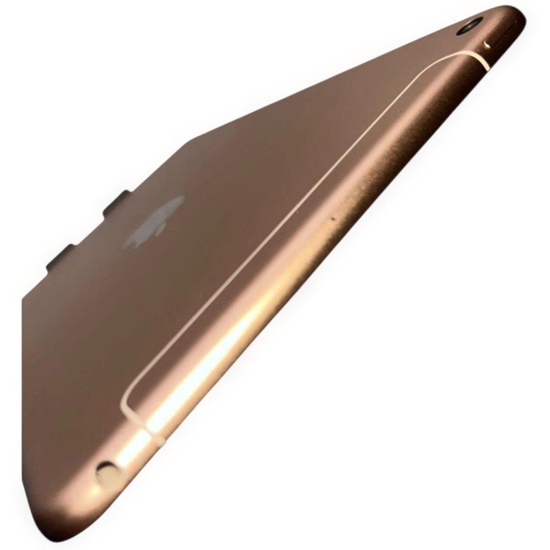 iPad (第8世代) セルラー ゴールド