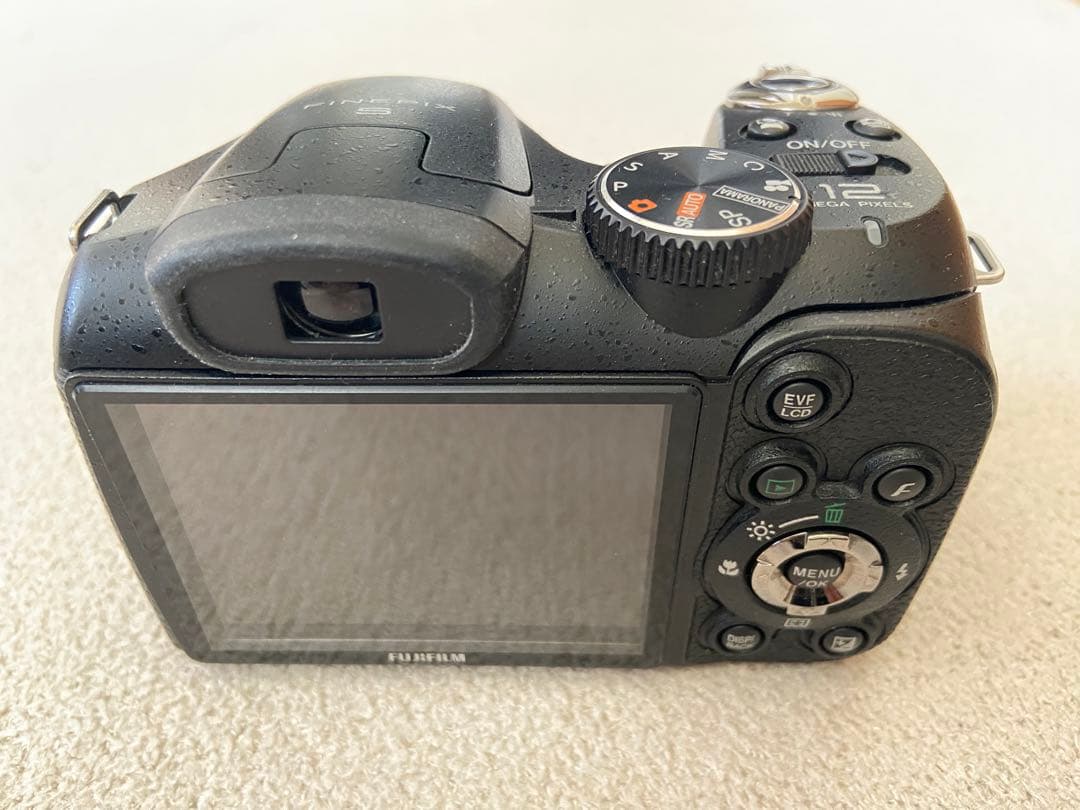 FUJIFILM Finepix S2500HD + SD32GB コンデジ