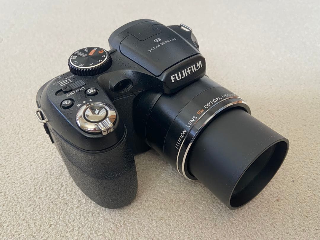 FUJIFILM Finepix S2500HD + SD32GB コンデジ
