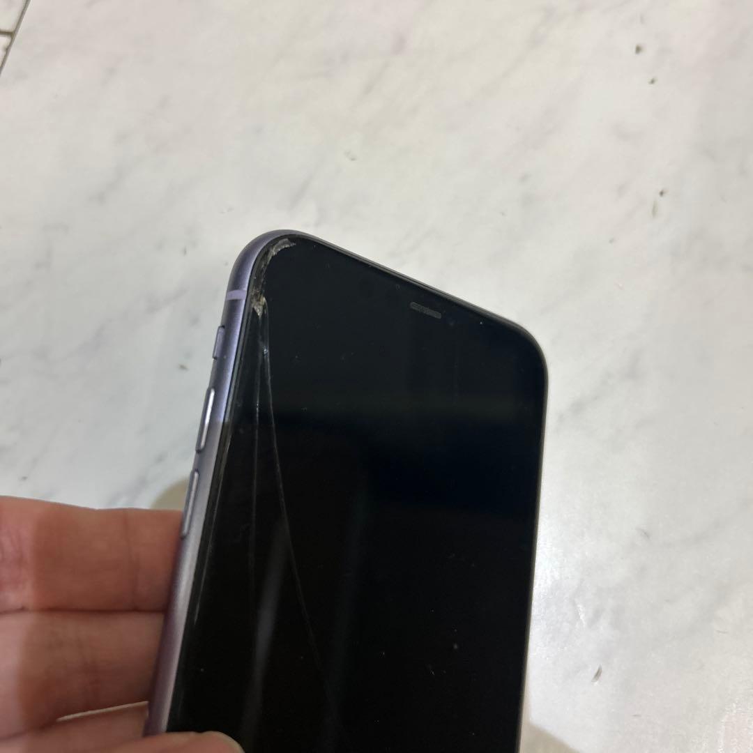 スマートフォン本体 画面ひび割れあり