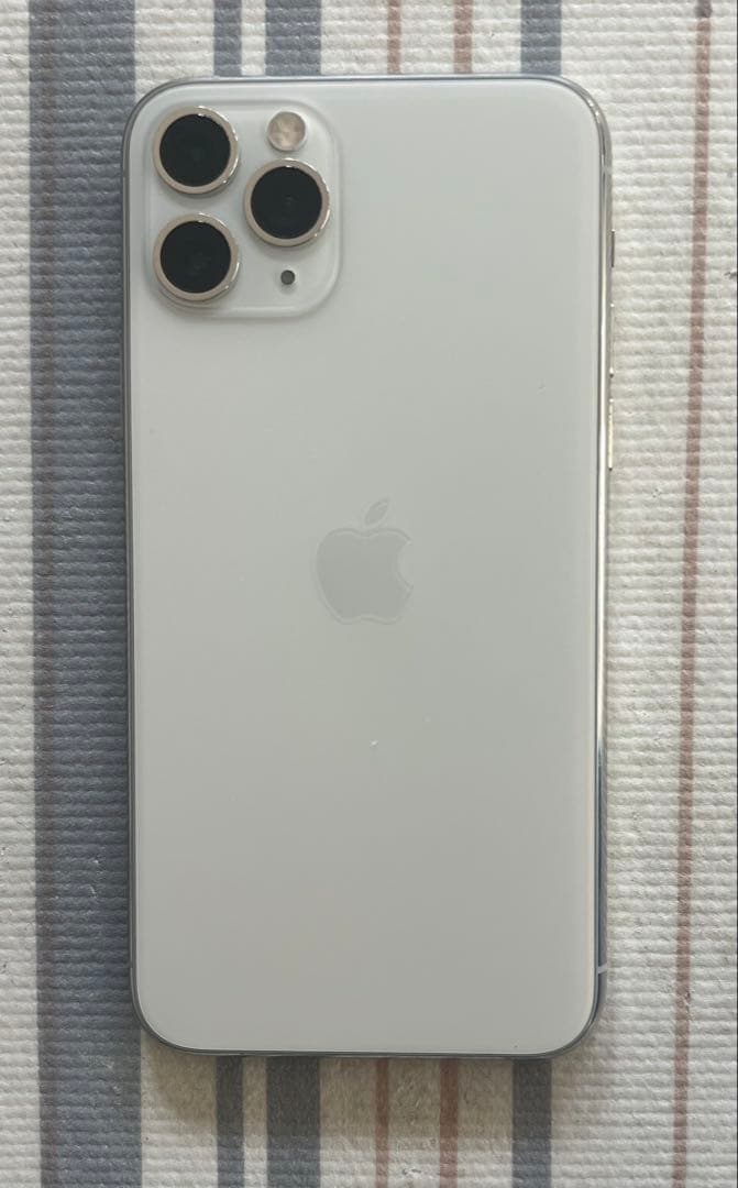 iPhone 11 Pro 64GB シルバー SIMフリー