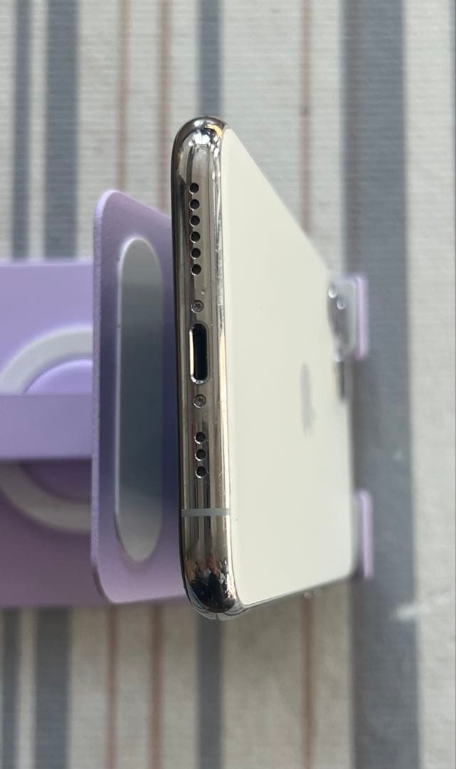 iPhone 11 Pro 64GB シルバー SIMフリー