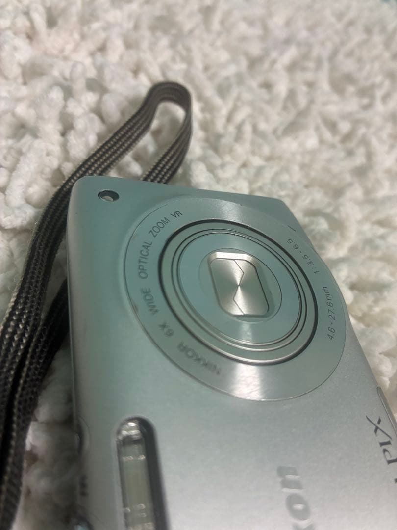 Nikon COOLPIX S3300 6倍　バッテリー・充電器付　シルバー