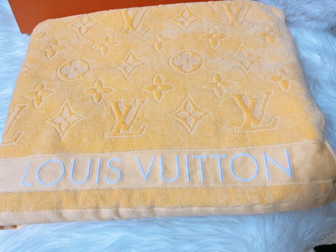 週末限定✨LOUIS VUITTON ビーチタオル