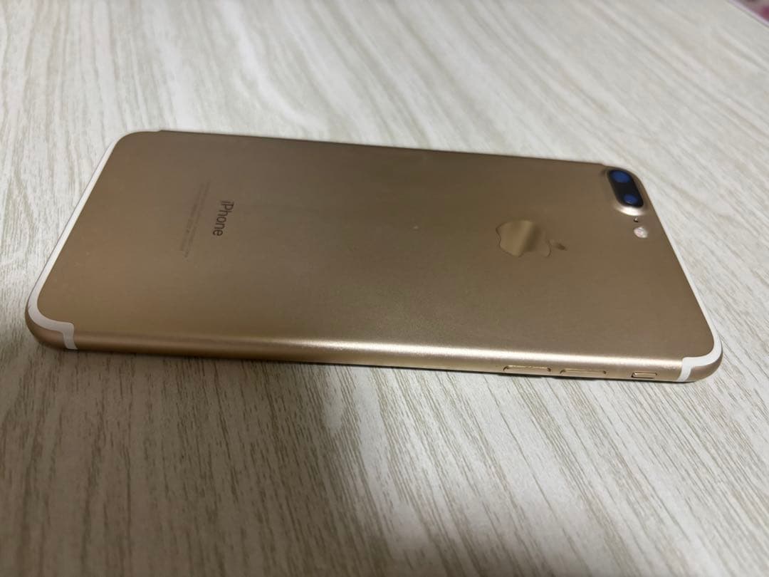 iPhone7Plus (バッテリー100%、SIMロックなし)