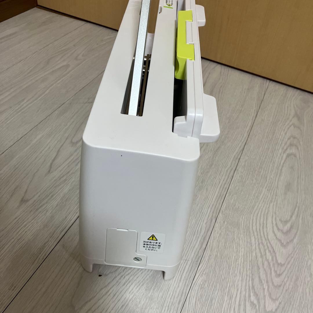 【ほぼ未使用品】裁断機　PLUS PK-213